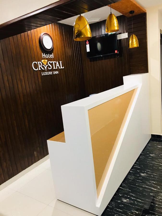 Hotel Crystal Luxury Inn- Bandra Mumbai Exterior foto
